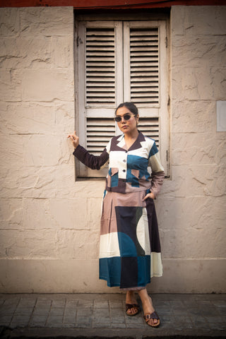 Peacock and offwhite Geometric printed Jacket and Skirt (Set of 2)