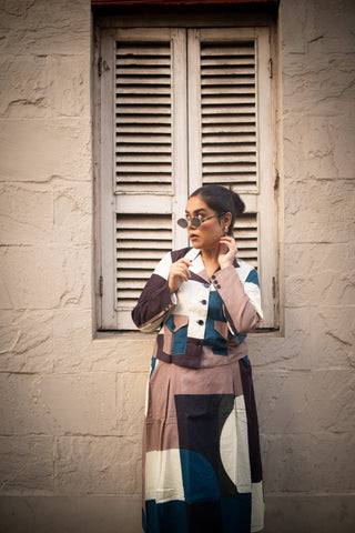 Peacock and offwhite Geometric printed Jacket and Skirt (Set of 2)