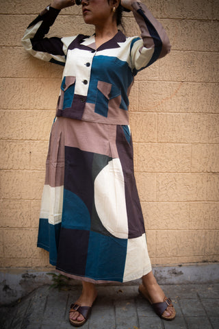 Peacock and offwhite Geometric printed Jacket and Skirt (Set of 2)